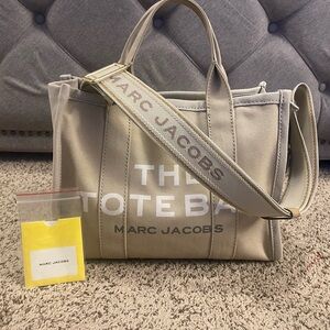 Marc Jacobs Medium Cream Colorblock Canvas Tote